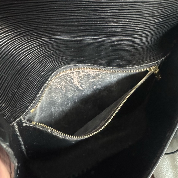 Black Louis Vuitton fringe St.Cloud GM with braided strap, shorty strap, & charm - Picture 7 of 16